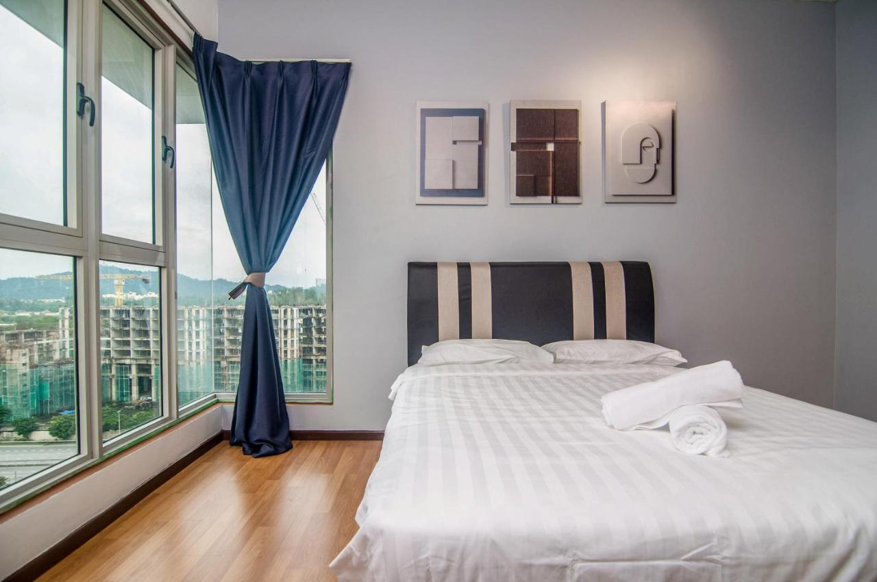 Flora Residence One South By Idealhub Seri Kembangan Extérieur photo