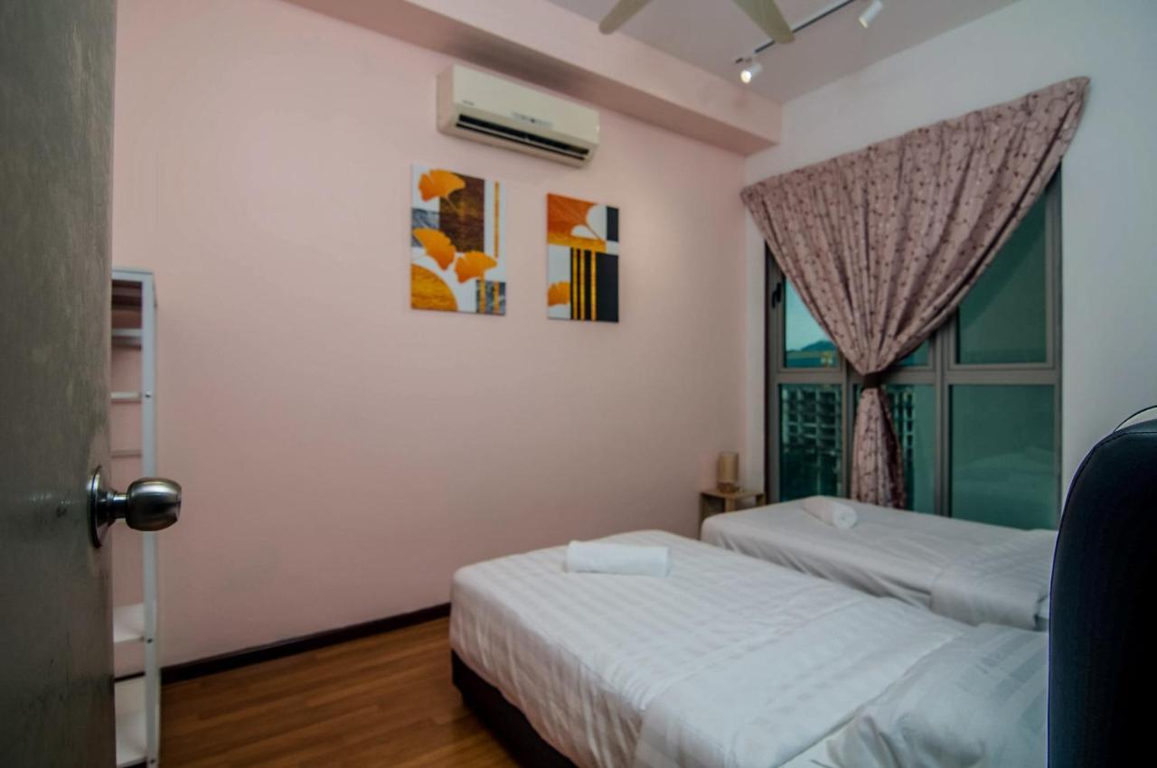 Flora Residence One South By Idealhub Seri Kembangan Extérieur photo